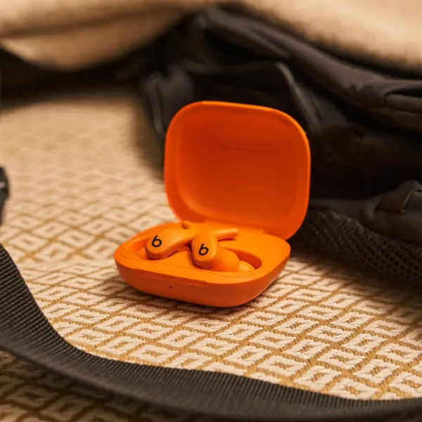 Навушники Beats by Dr. Dre Powerbeats Fit (Spark Orange)