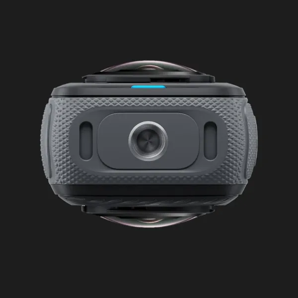 Екшн-камера Insta360 X4