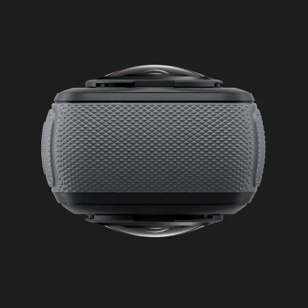 Екшн-камера Insta360 X4
