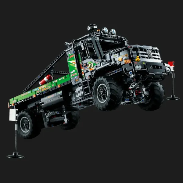 Конструктор LEGO Technic Вантажівка для випробувань Mercedes-Benz Zetros 4x4 (42129)