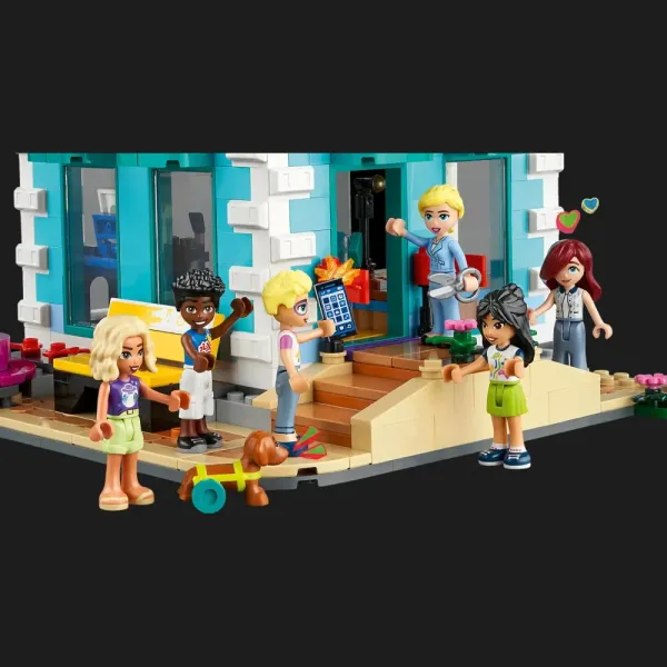 Конструктор LEGO Friends Хартлейк-Сіті. Громадський центр (41748)