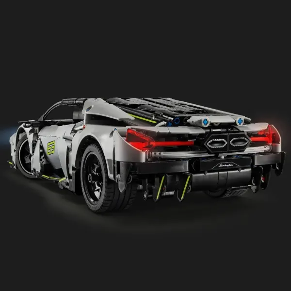 Конструктор LEGO Technic Суперкар Lamborghini Revuelto (42214)
