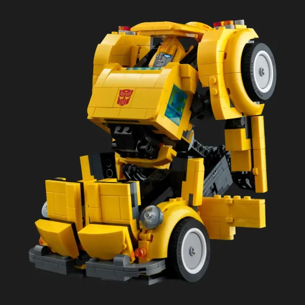Конструктор LEGO Icons Бамблбі (10338)
